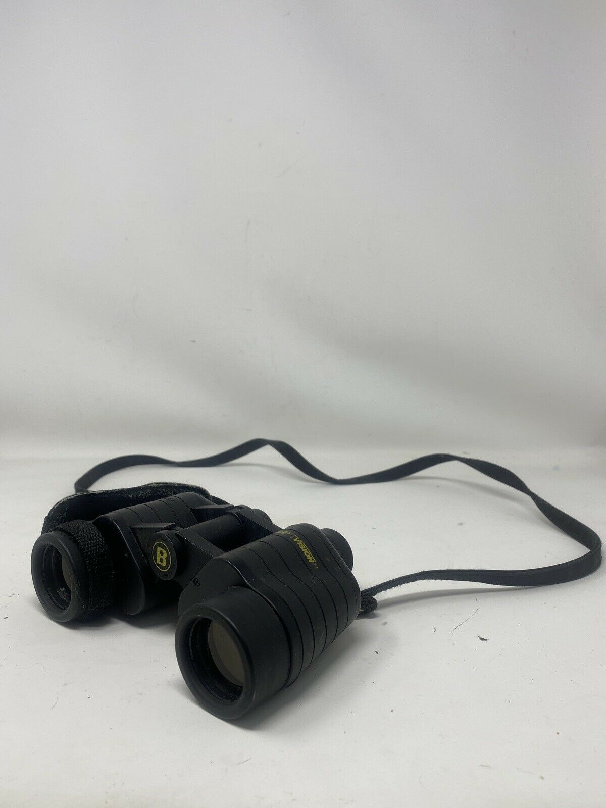 Bushnell 7x35 Binoculars 490 Feet At 1000 Yards Black With Strap