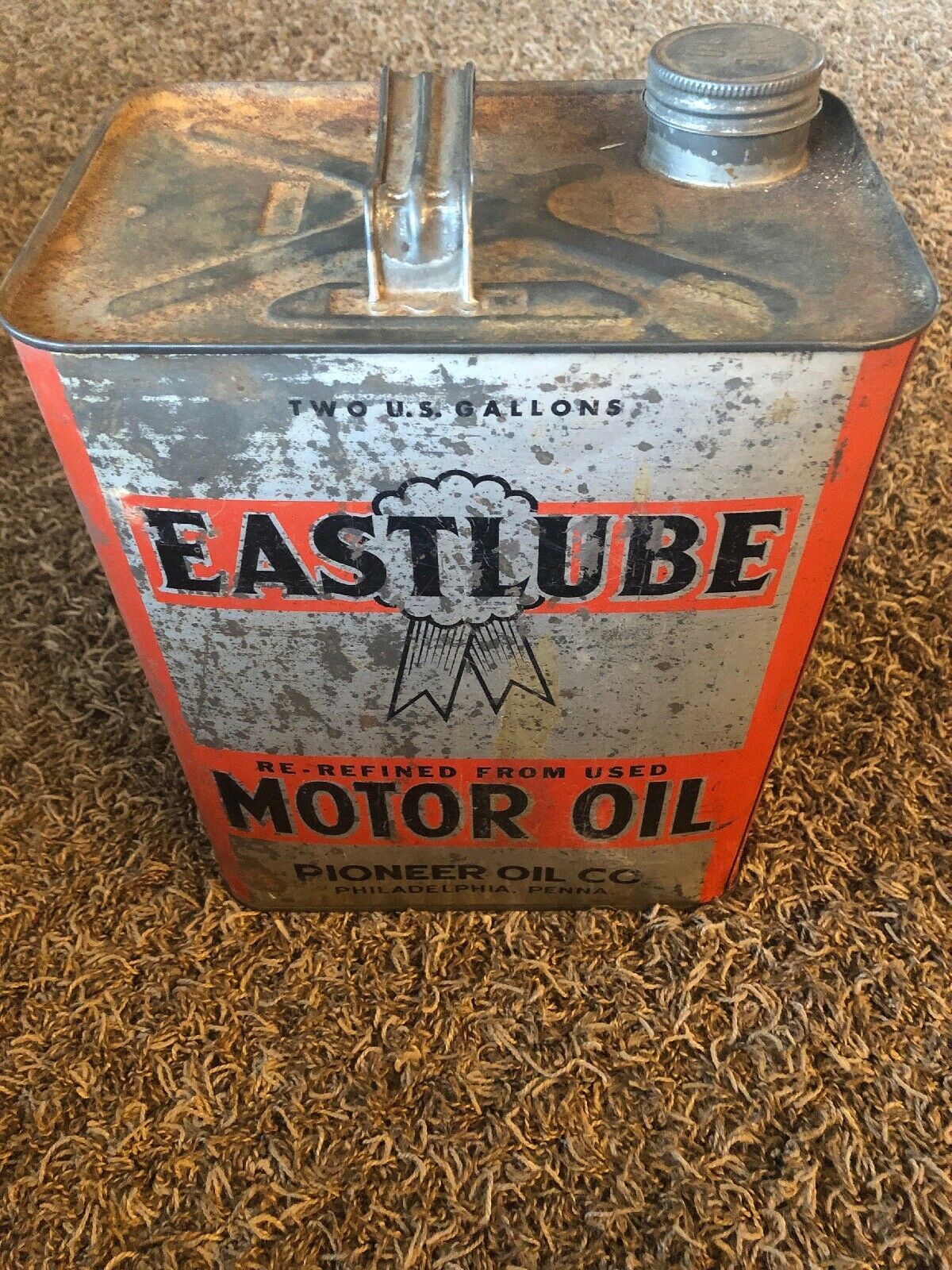 Vintage 2 Gallon Eastlube Motor Oil Can Great Shape Rare