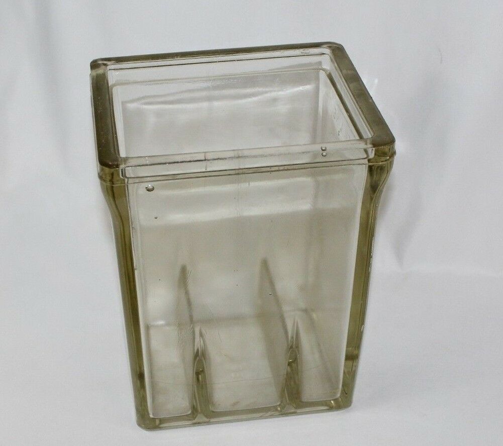 Vintage Antique Willard Type MH13 MH13 Lead Acid Glass Battery Box VG
