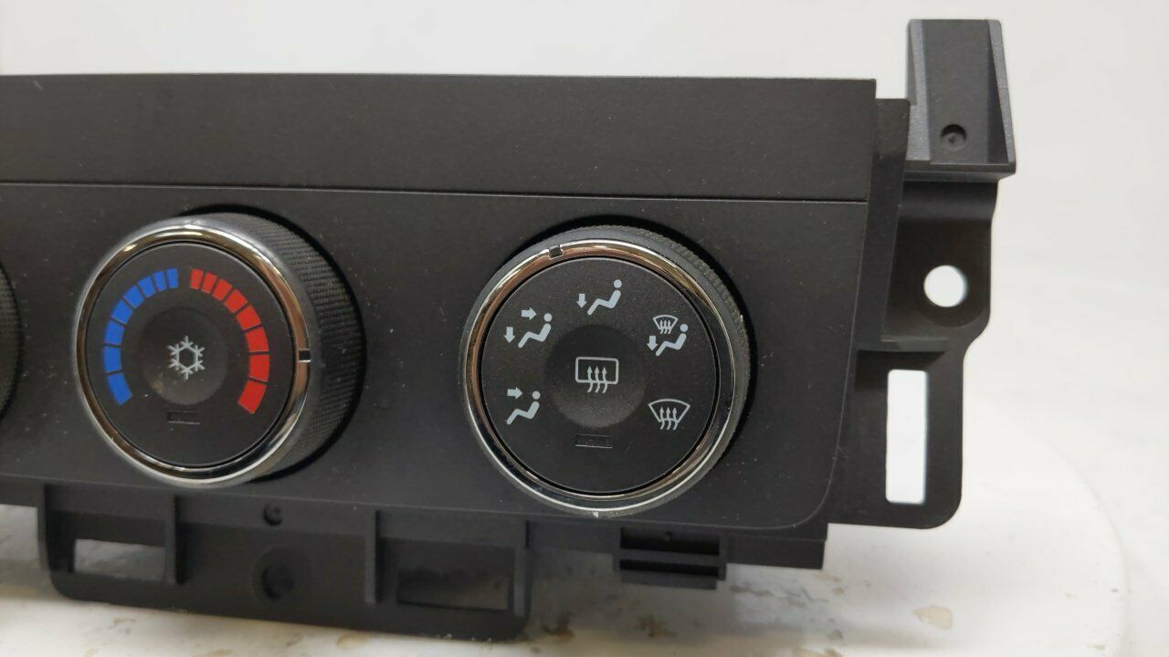 20062006 Buick Lucerne Ac Heater Climate Control 15817931 R8s22b25 A