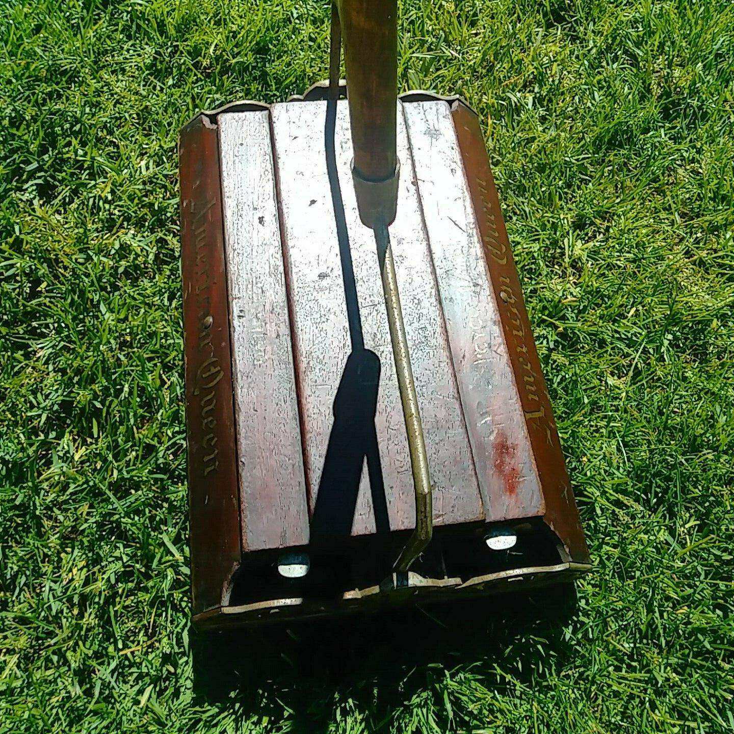 Antique Bissell's American Queen Sweeper Vacuum Rare Wooden Carpet