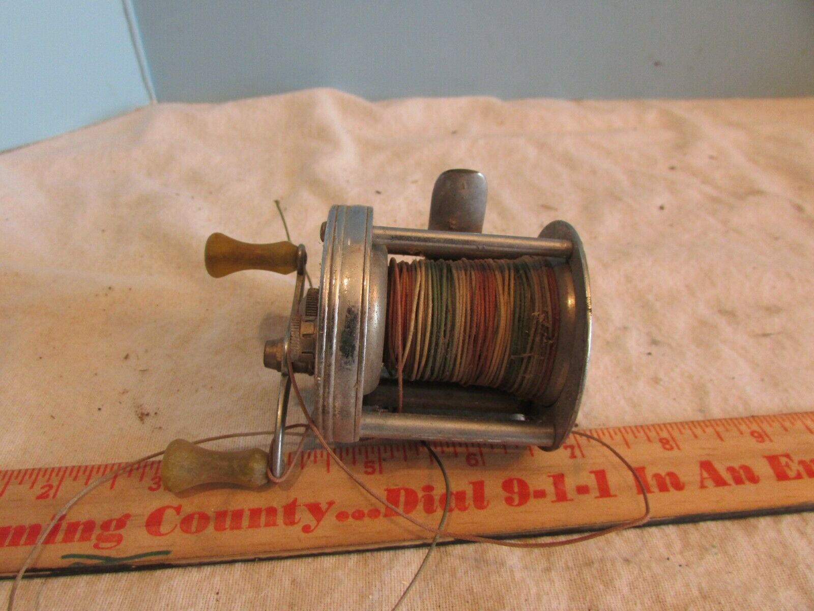 VINTAGE FISHING REEL SOUTH BEND No. 400 MODEL D ANTI BACK LASH