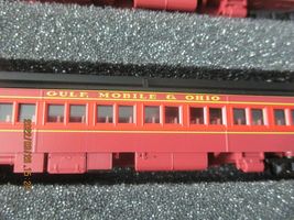 Micro-Trains # 99301792 Gulf, Mobile & Ohio Heavyweight Passenger 5 Car Set (N) image 9