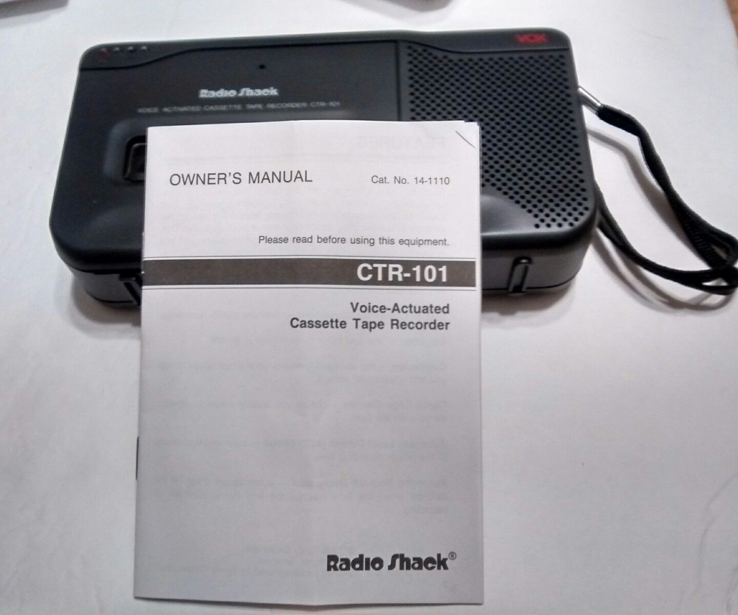 Vintage Radio Shack Portable VOX Cassette Recorder Player CTR101