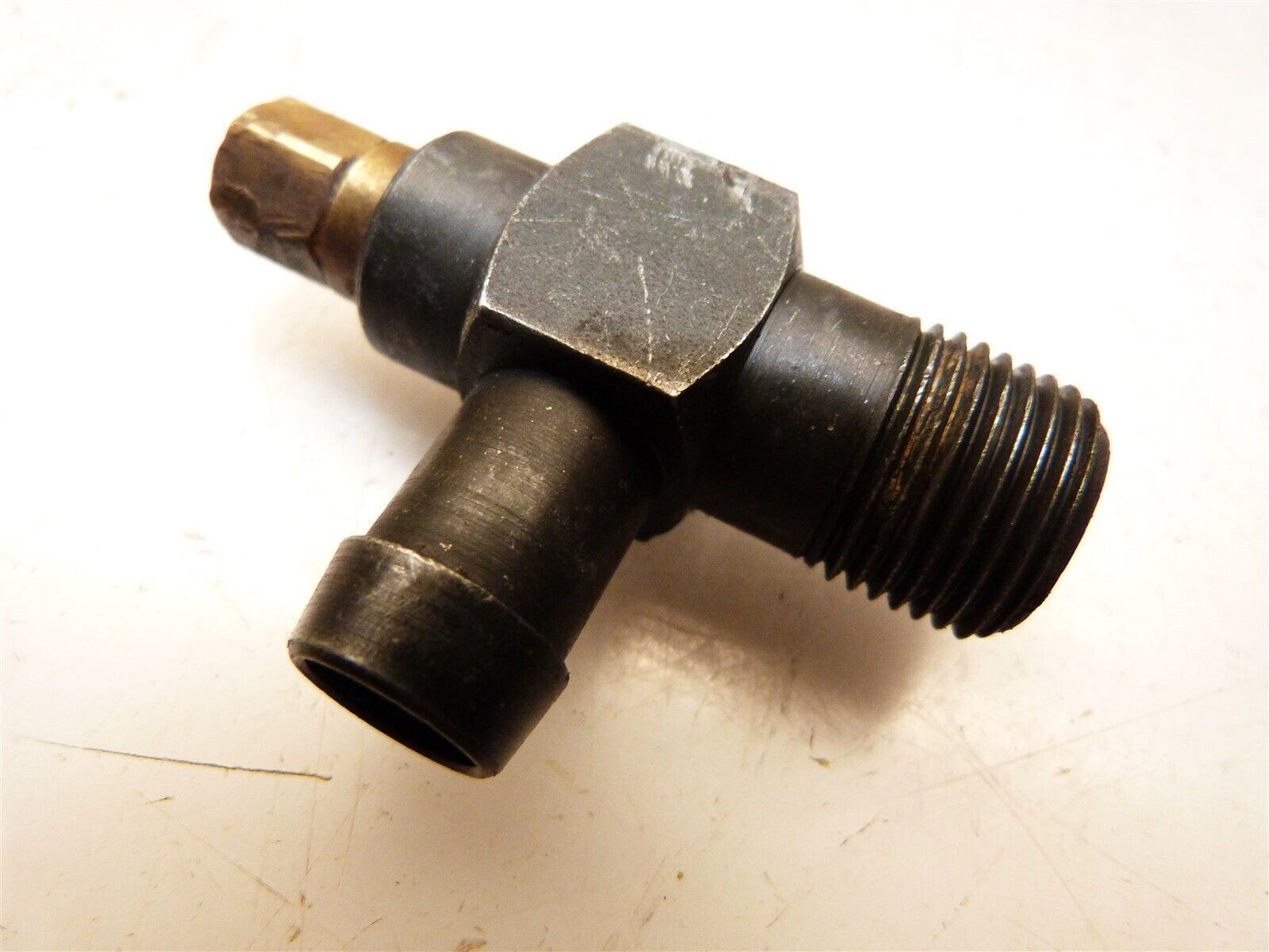 John Deere GX85 Riding Mower Briggs Stratton 28M707 13hp Engine Oil