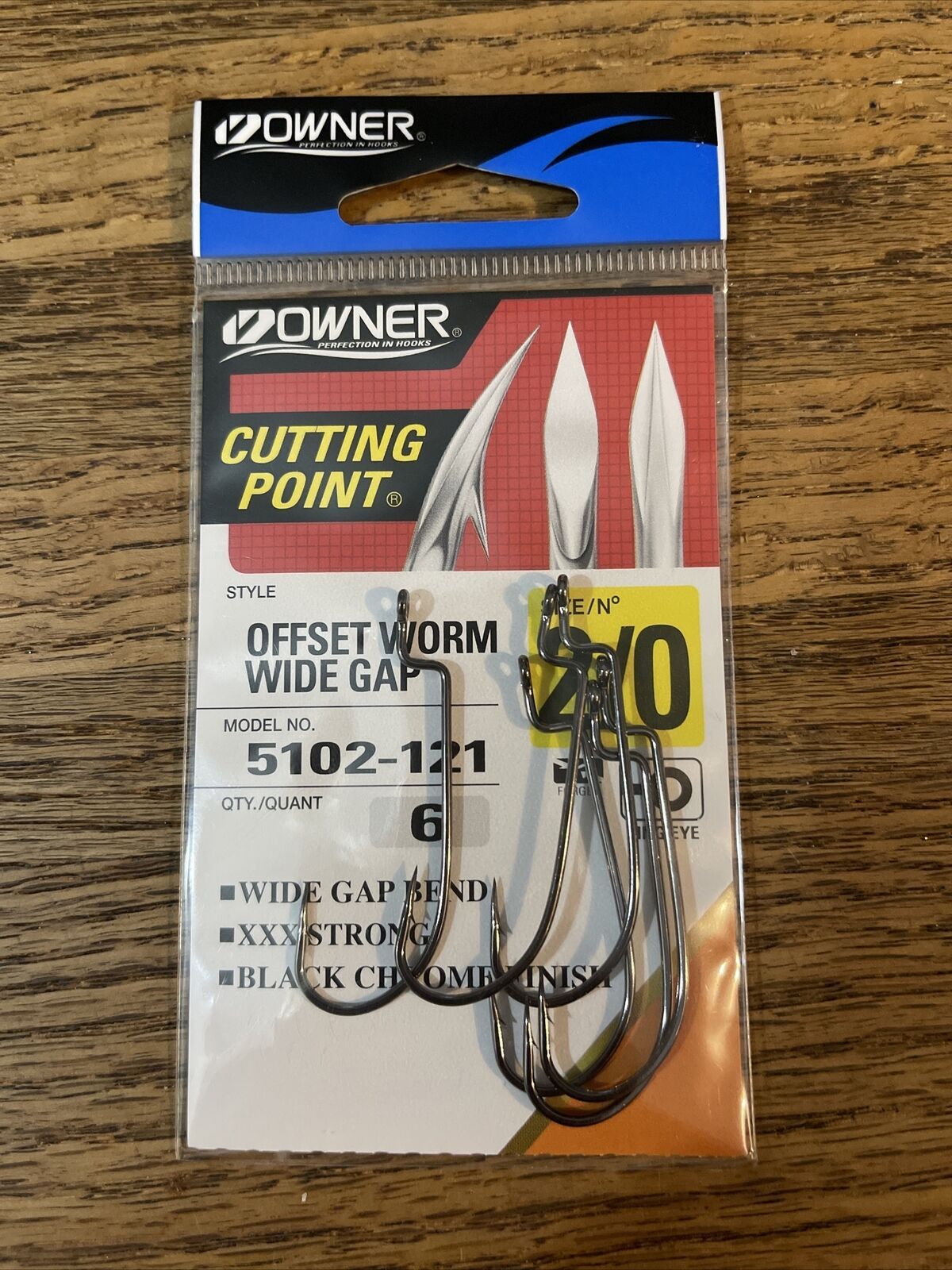 Owner cutting point offset worm wide gap hook size 2/0