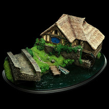 WETA Lord of the Rings Hobbiton Mill &amp; Bridge Polystone Village Statue NEW - $199.95