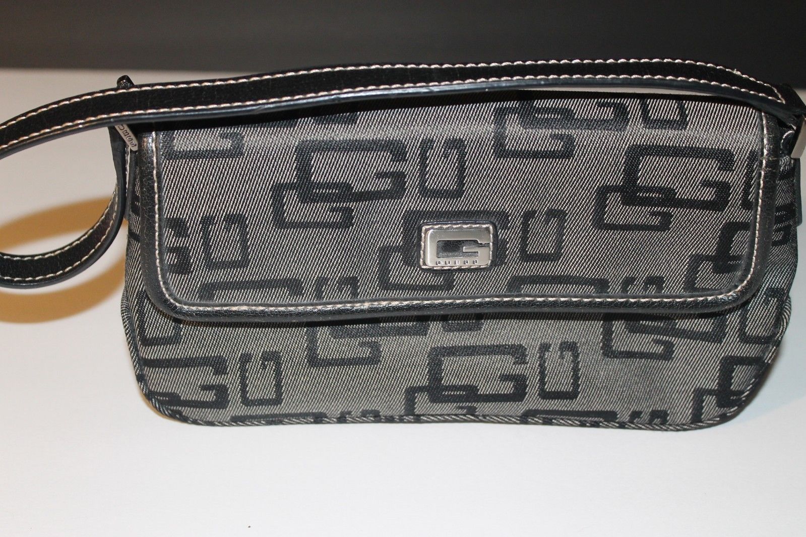 small guess purse