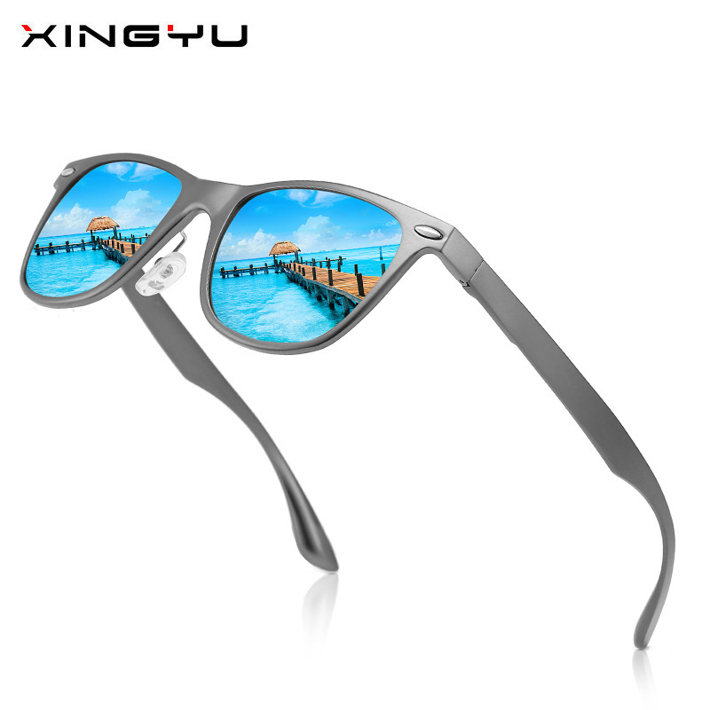 Retro Polarized Sunglasses for Men and Women UV Protection LVL-031