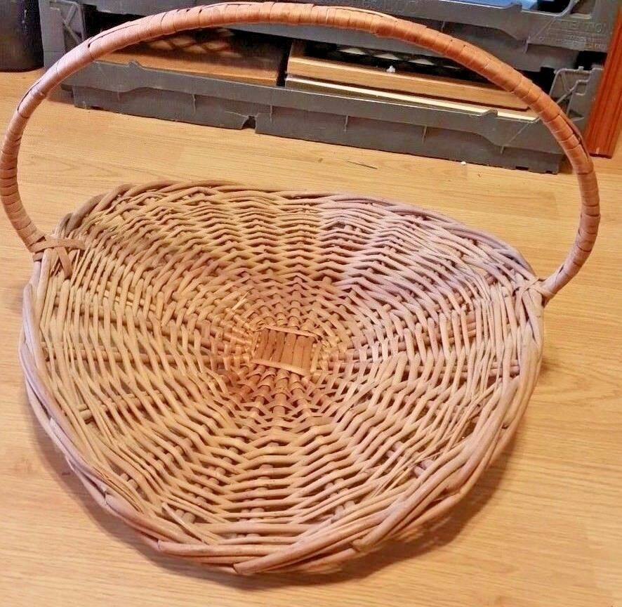 Vintage Wicker Basket Oval Hand Woven Rattan Herb/Flower Gathering