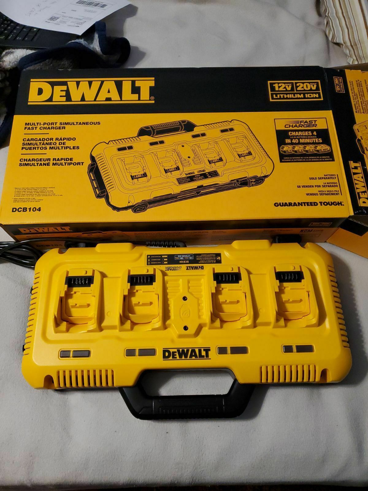 New Dewalt Dcb104 20V 4-Port Battery Charger Charge 4 At Once New In Box