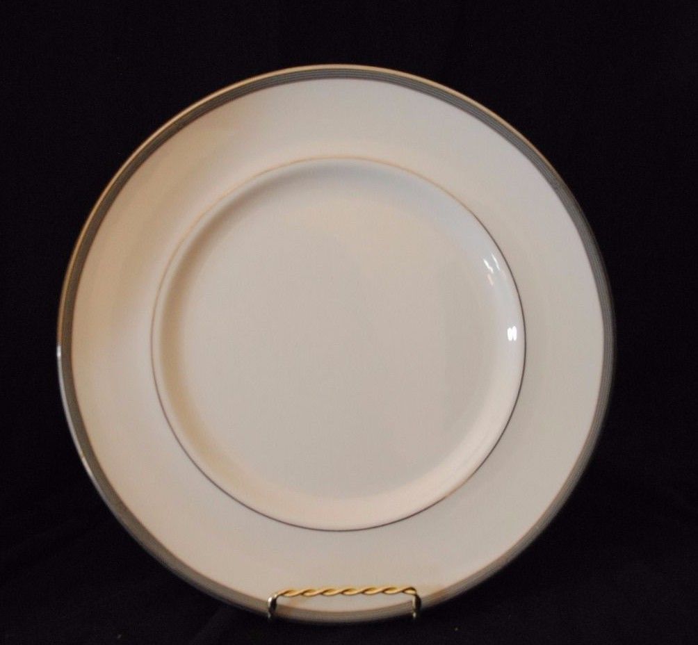 Royal Doulton Bone China Dinner Plate - Broadway, Discontinued Pattern ...