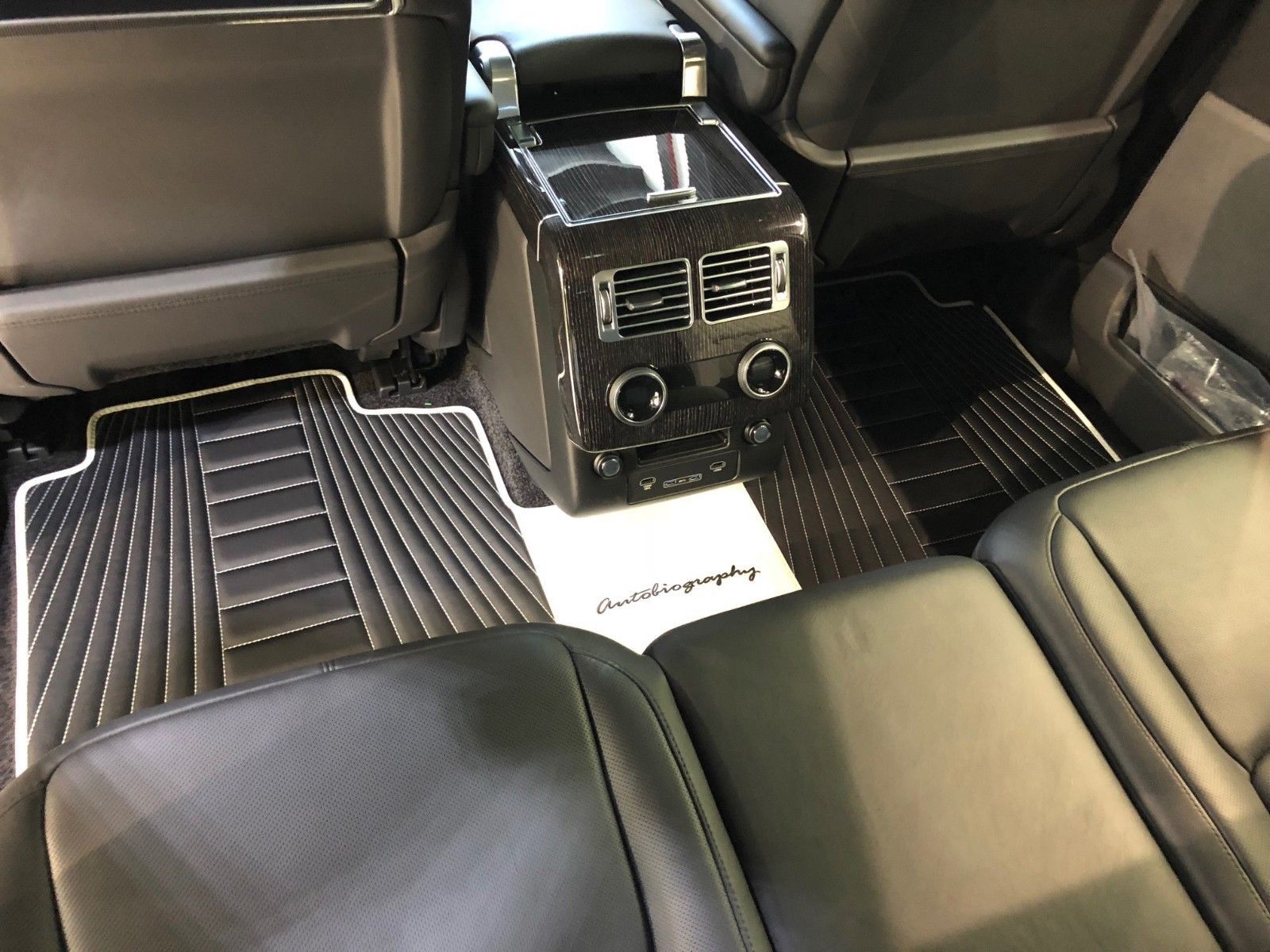 Range Rover Autobiography, Sport, SVR floor mats, trunk mat, pillows