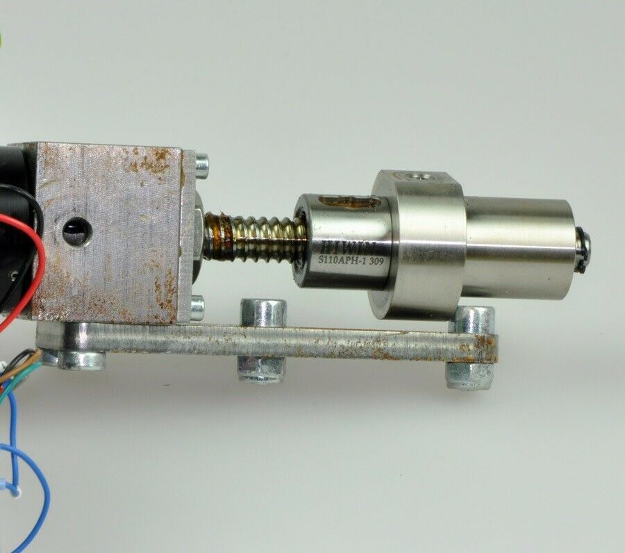 Servo motor MAXON 205654 ball screw HIWIN CNC / 2 9247 Servo Drives