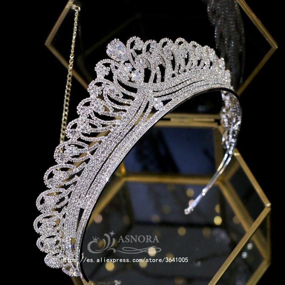 New Corolla Zinc Alloy Headdress for Bride Tiaras Noble Bride Wedding Crown Gift
