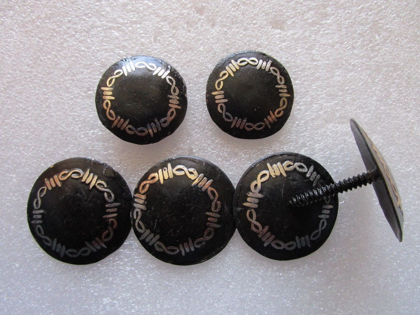 WESTERN HORSE SADDLE COWBOY CONCHO REPAIR KIT BARBED WIRE CONCHOS SCREW BACK Conchos