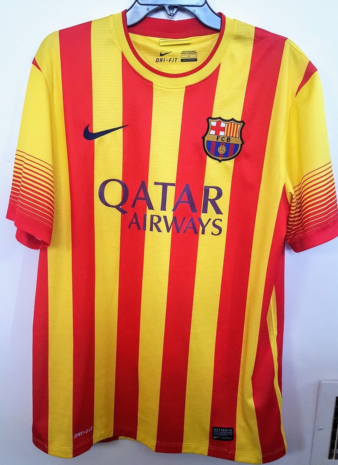 Mens FCB FC Barcelona Qatar Airways PRAGA Soccer Futbol Jersey Shirt