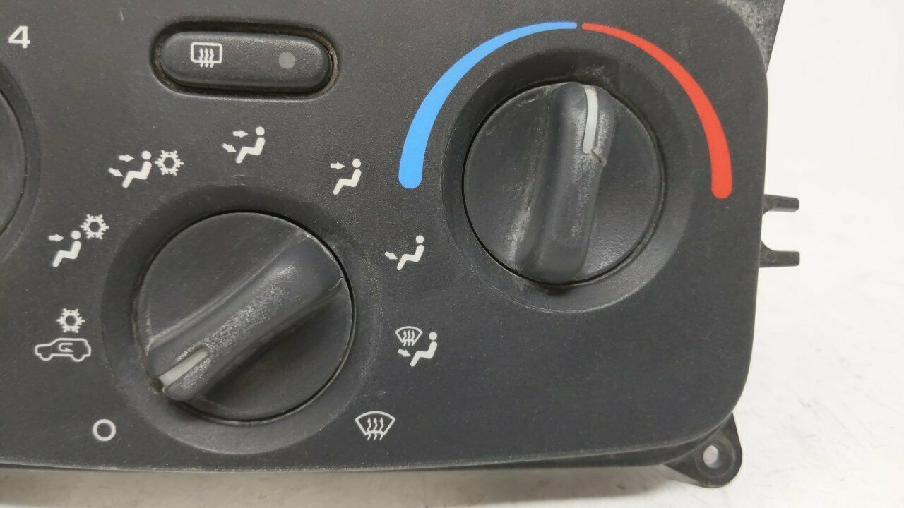 20042007 Jeep Liberty Ac Heater Climate Control P55037533ad 50078 A