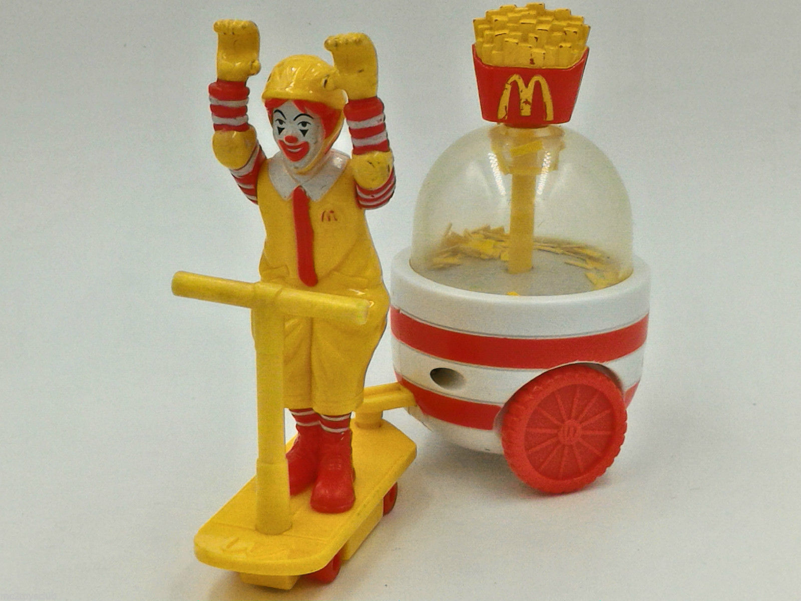 Mcdonalds Happy Meal Toy Mc Express Ronald on Skateboard - Fast Food