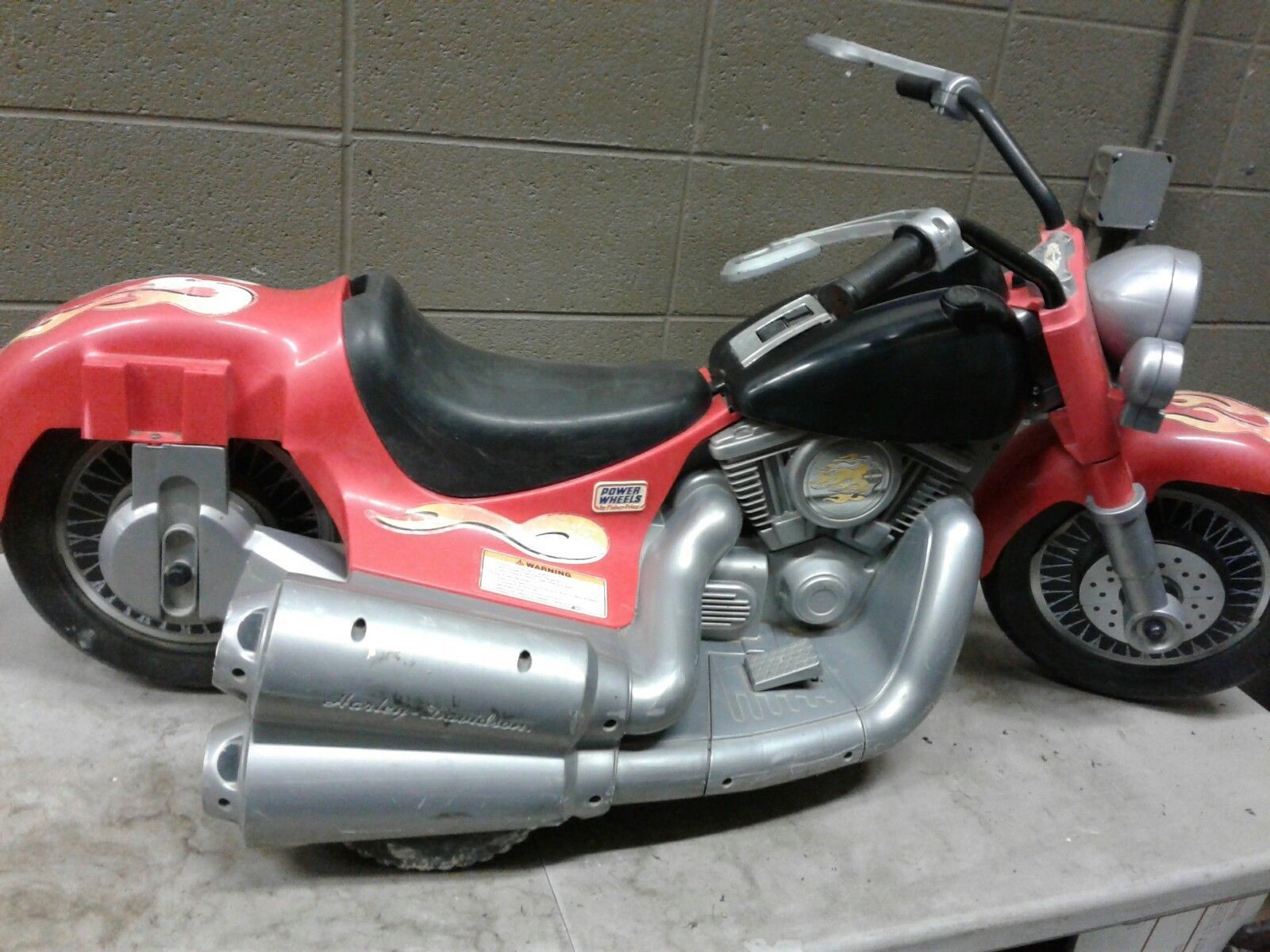 power wheels red harley davidson motorcycle