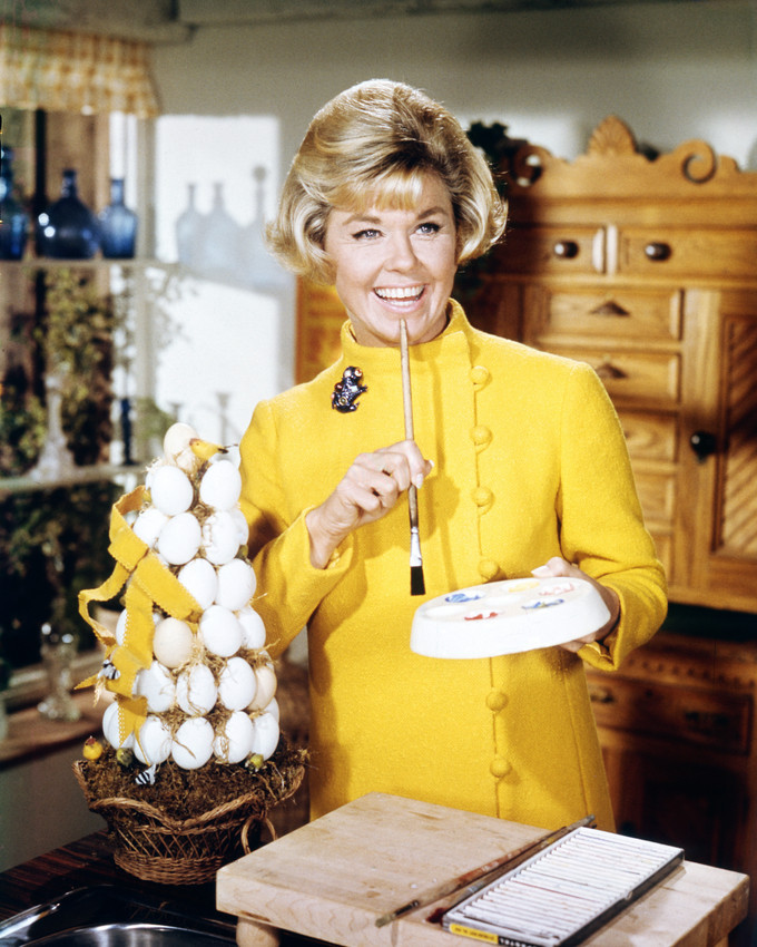 Doris Day Painting Easter Eggs 16X20 Canvas Giclee - $69.99