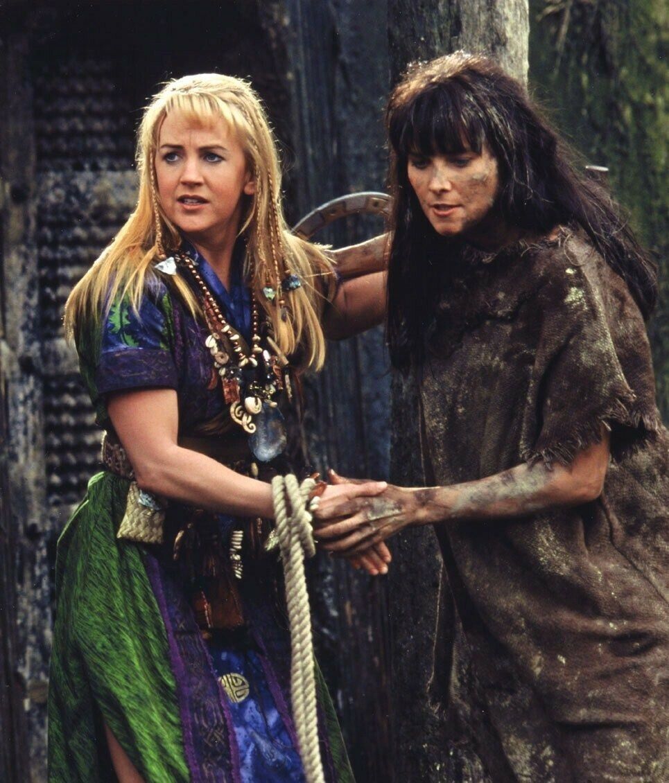 XENA & GABRIELLE (LUCY LAWLESS RENEE OCONNOR) 5x7 Glossy Photo ...