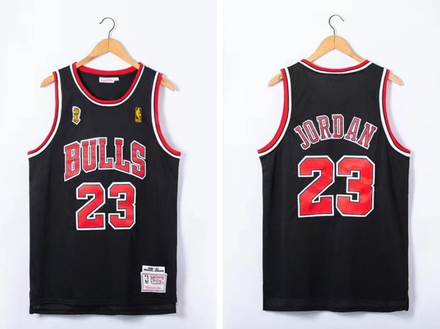 Men's Chicago Bulls #23 Michael Jordan Stitched Jersey Black