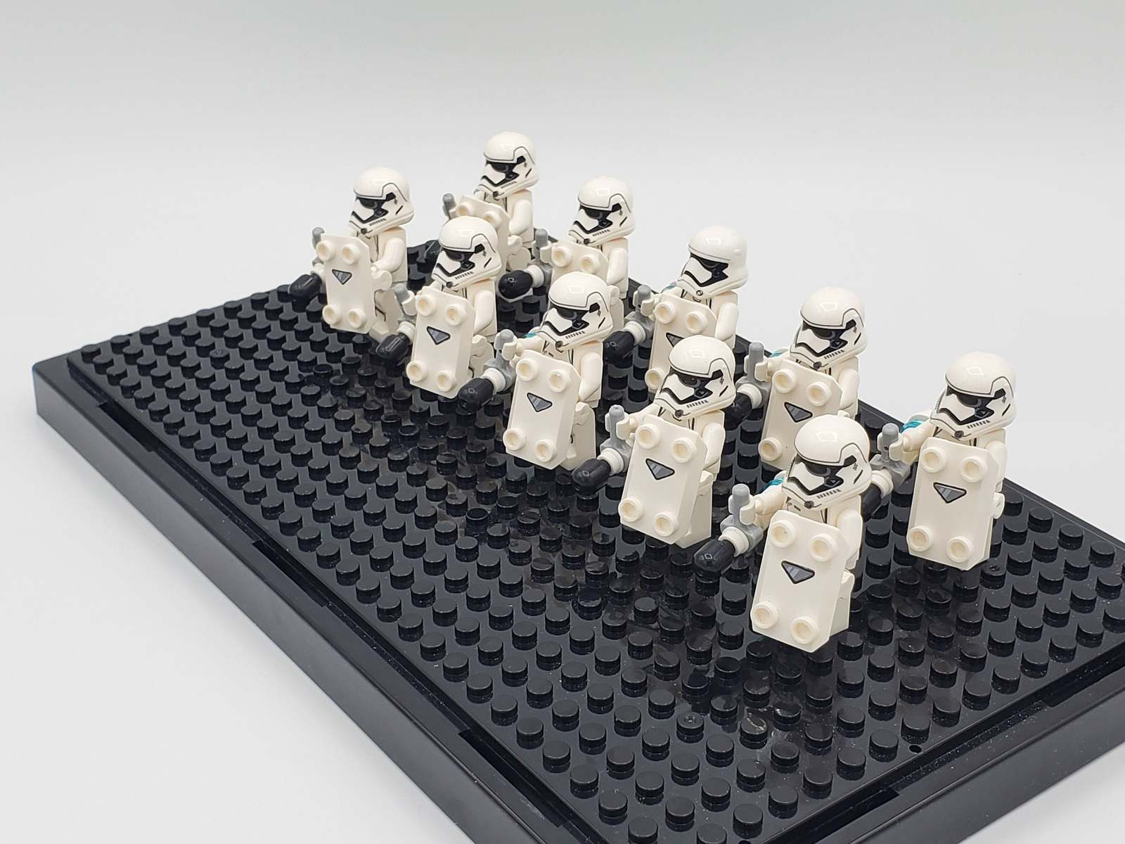 First Order Riot Control Stormtroopers – VRRQH