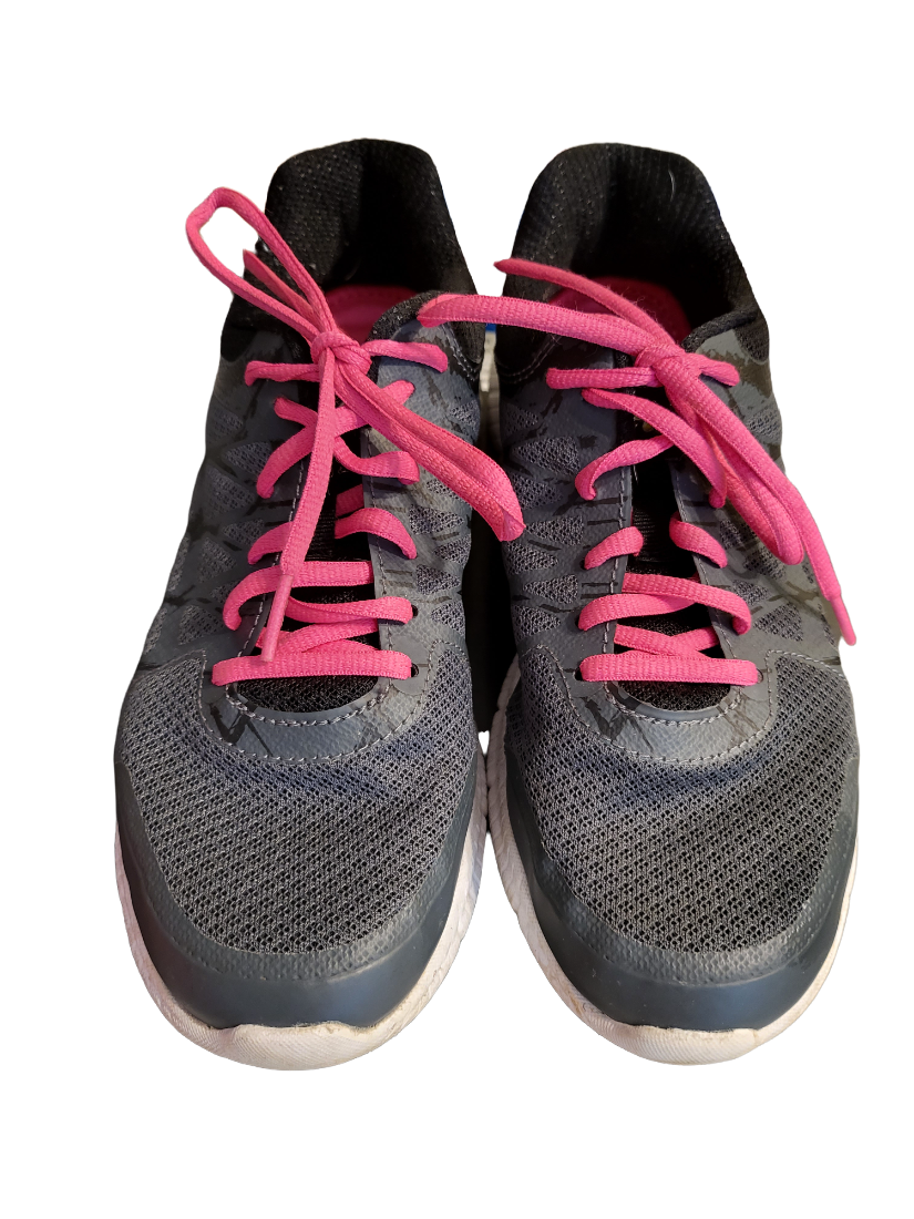 Women's Black & Pink Fila Memory Foam Sneaker Shoes - Size 8