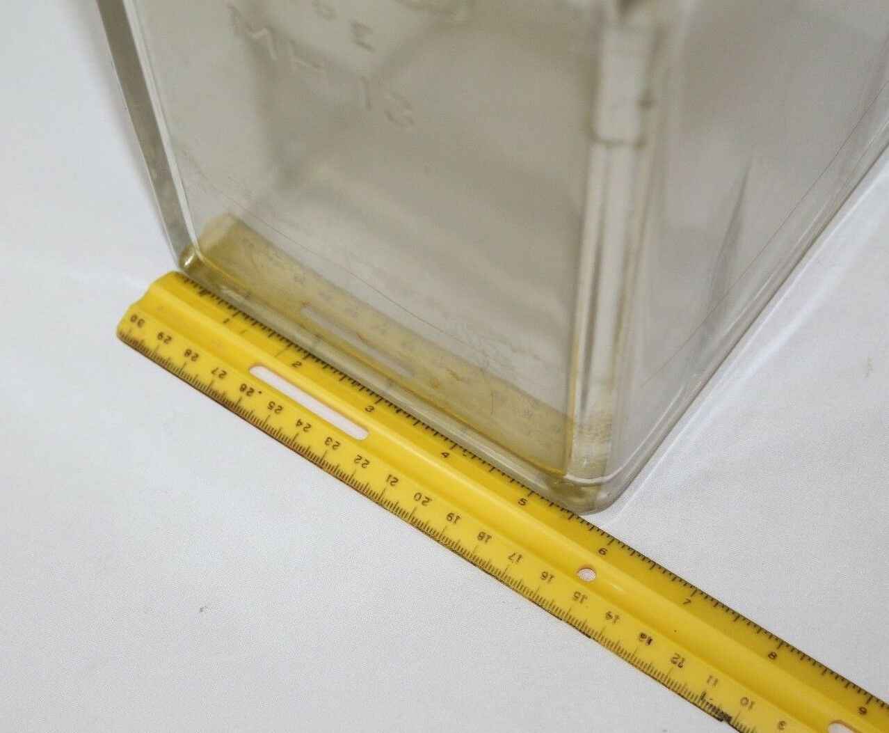 Vintage Antique Willard Type MH13 MH13 Lead Acid Glass Battery Box VG