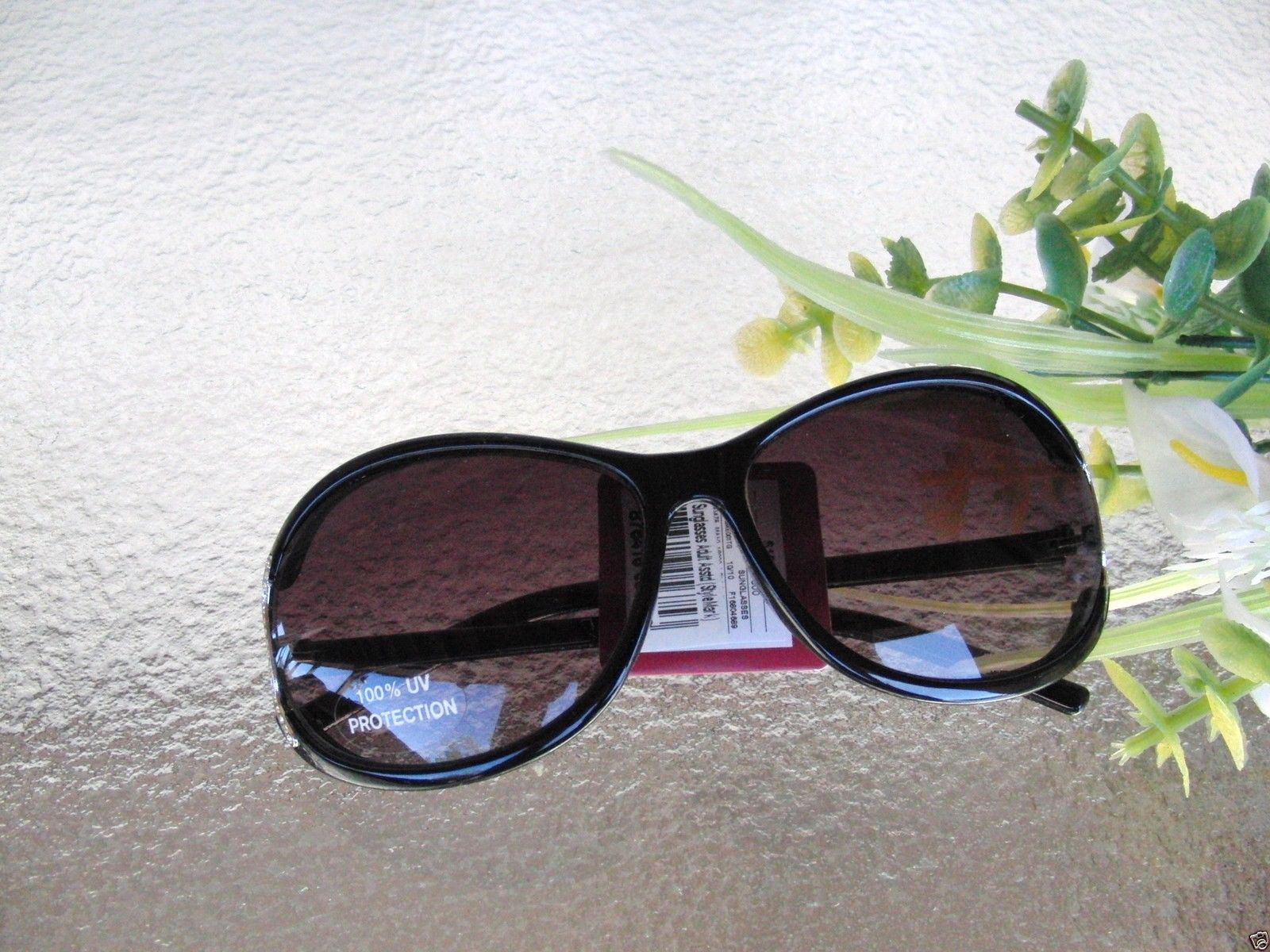 Ladies Foster Grant /'Authority/' 100/% UVA-UVB Protection Sunglasses MSRP $32.99