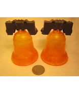Vintage PLASTIC Salt Pepper Shaker LIBERTY BELL Pass And Stow AMBER [Z230c] - $4.78