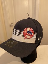 New York Yankees Nike Swoosh Flex Classic 99 Navy & Wht Mesh Baseball Hat L/XL - $39.59