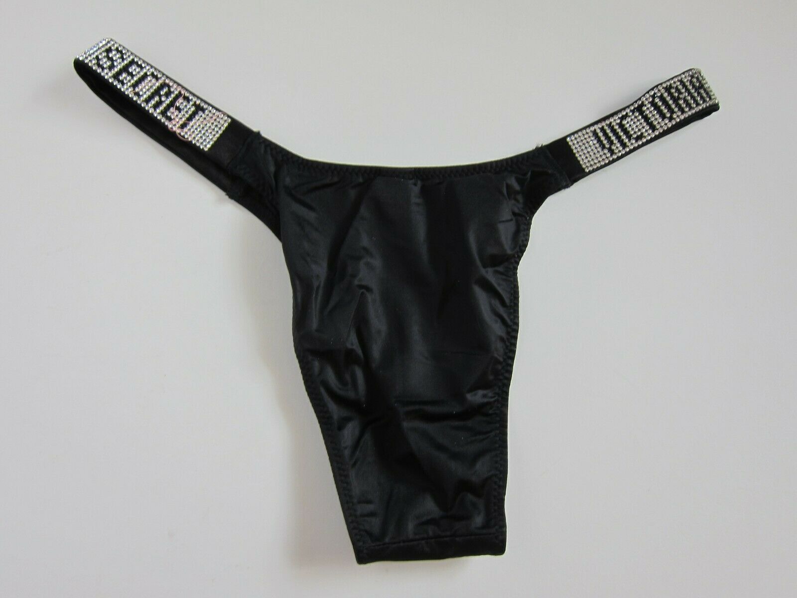 brazilian panty bombshell