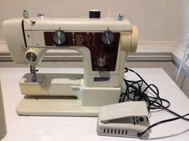 Janome New Home Sewing machine 640 - $201.03