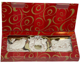 Avon Porcelain Christmas White Ornament Gift Set With 24 Karat Gold Accents - $10.63
