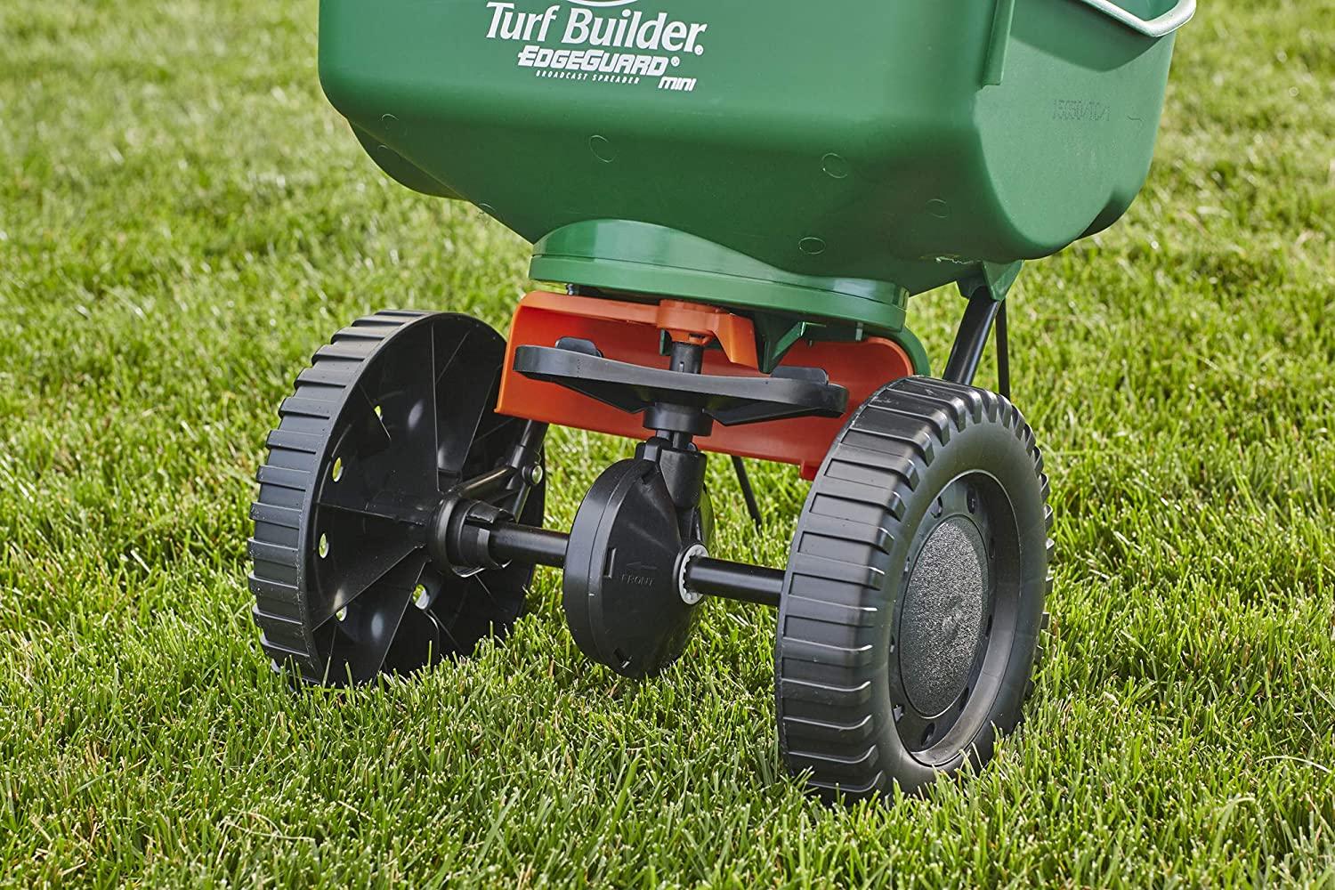 Scotts Turf Builder EdgeGuard Mini Broadcast Spreader Spreads Grass 