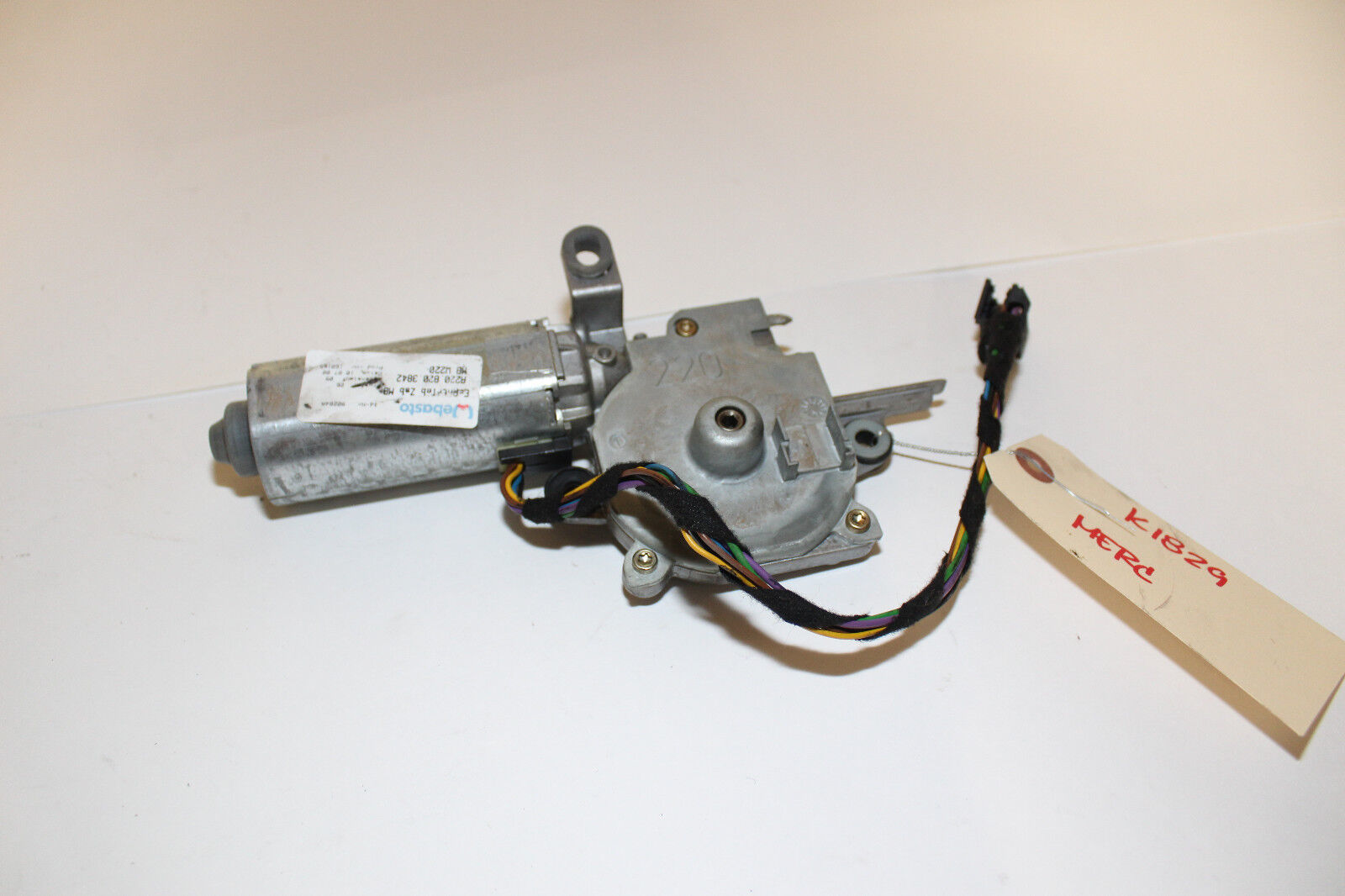 20002006 MERCEDES BENZ S500 W220 SUNROOF MOTOR K1829 Sunroofs & Parts