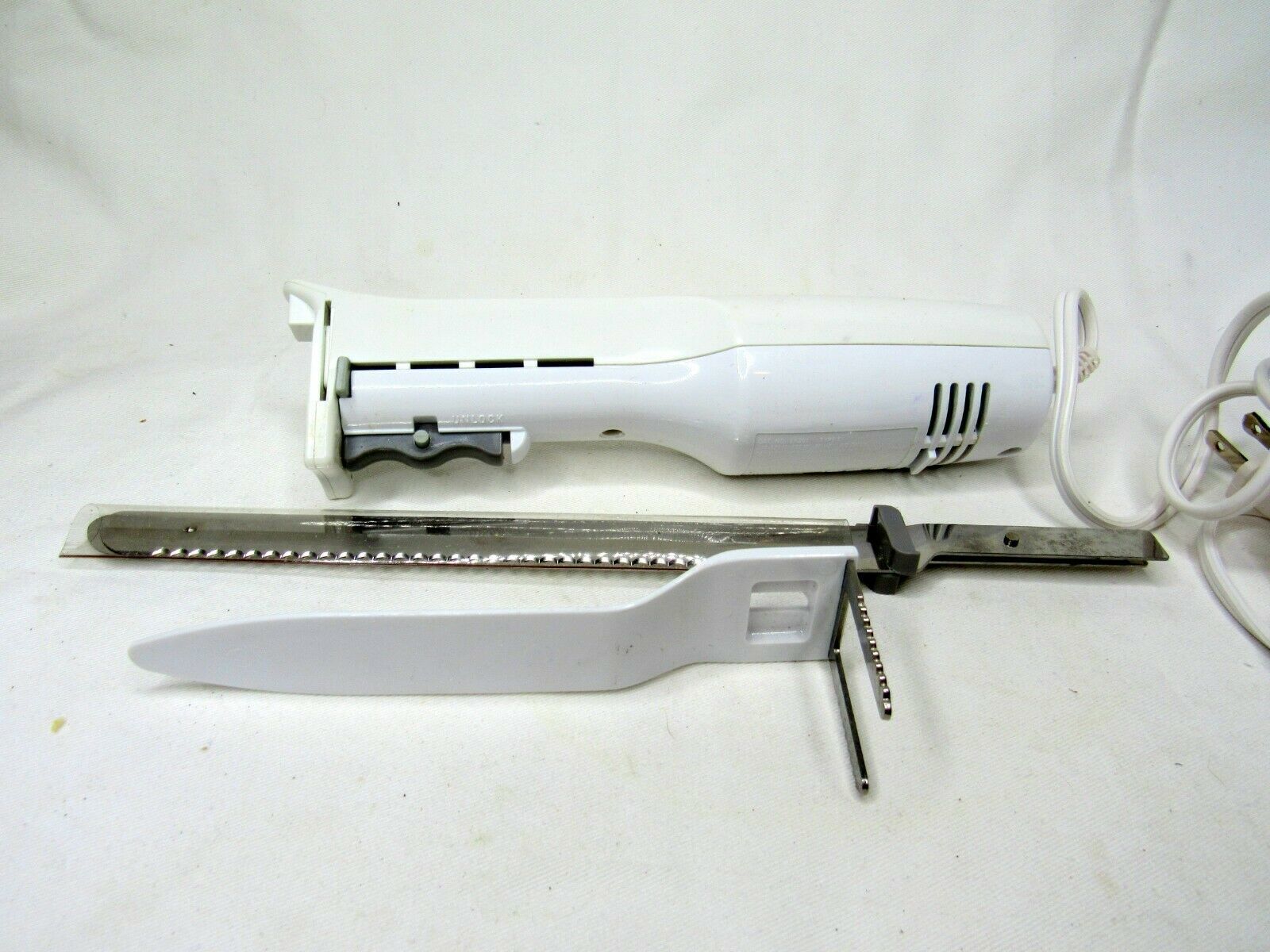 BLACK & DECKER SLICE RIGHT EK300 ELECTRIC KNIFE Slicers & Electric Knives