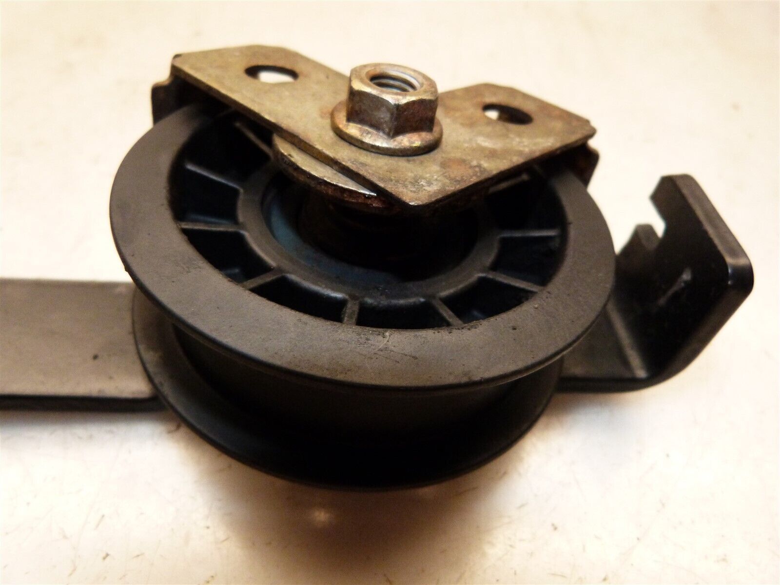 john-deere-gx85-riding-mower-belt-tensioner-idler-pulley-lawn-mower-parts