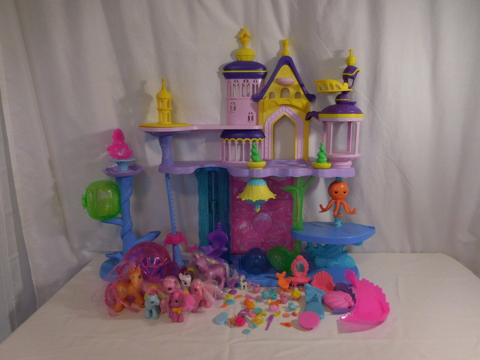 my little pony canterlot and seaquestria castle playset
