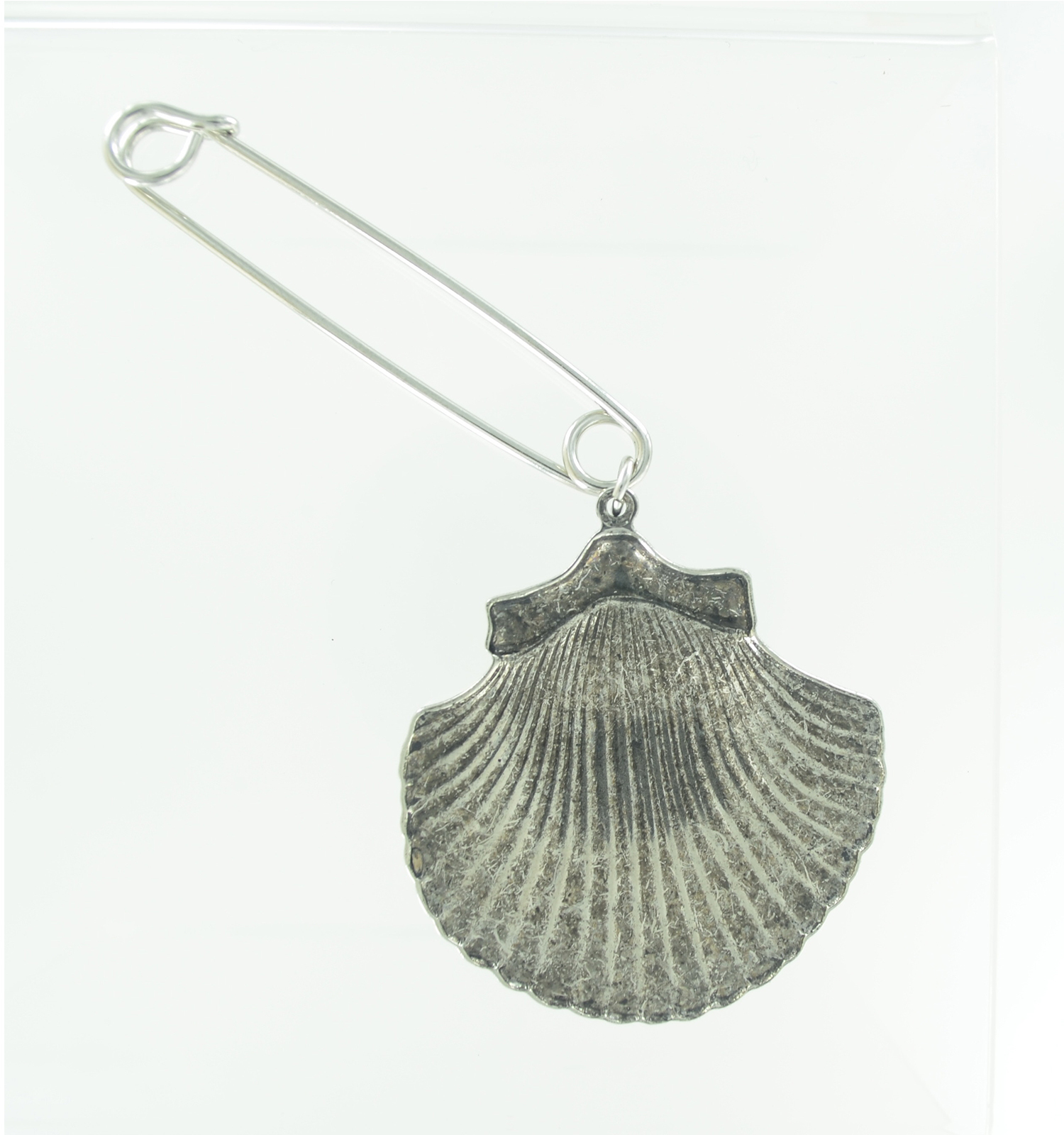 Safety Pin Brooch Cockle Sea Shell End Charm Silver Tone USA Made 2