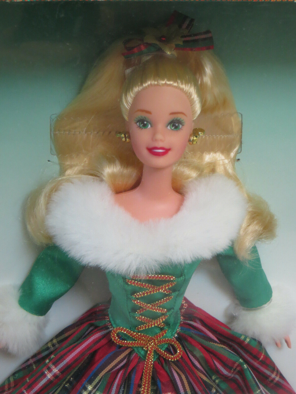 1995 International Happy Holidays Gala Barbie Doll Winter's Eve Special 