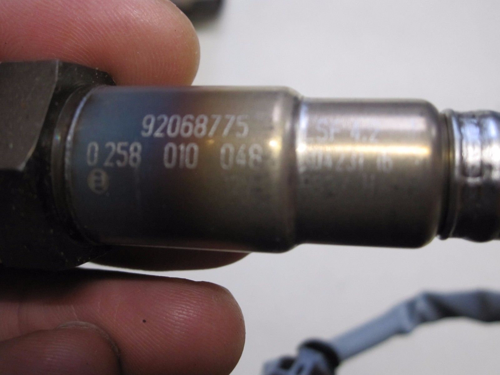Bosch 16048 Oxygen Sensor O2 UPSTREAM B1S1 B2S1 200809 Pontiac G8 3