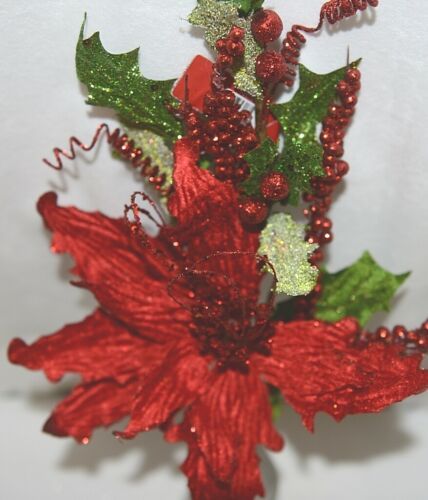 Unbranded 999367 Green Red Poinsettia  Holly Berries Christmas Decoration