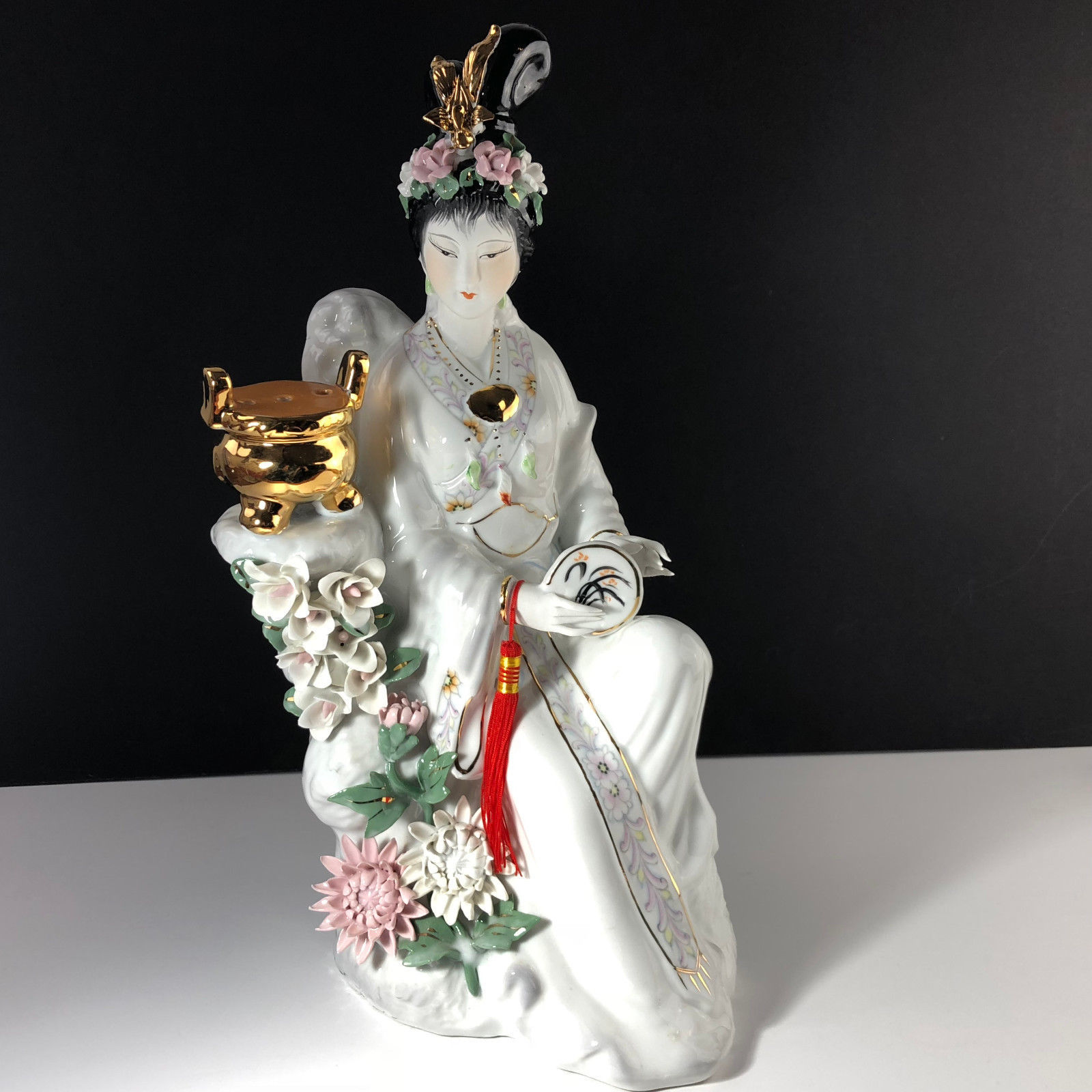 GEISHA PORCELAIN STATUE Asian sculpture figurine antique Japan gold