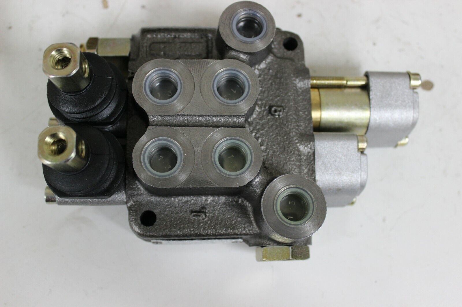Salami VDM05FD Hydraulic Spool Valve New Spool Valves