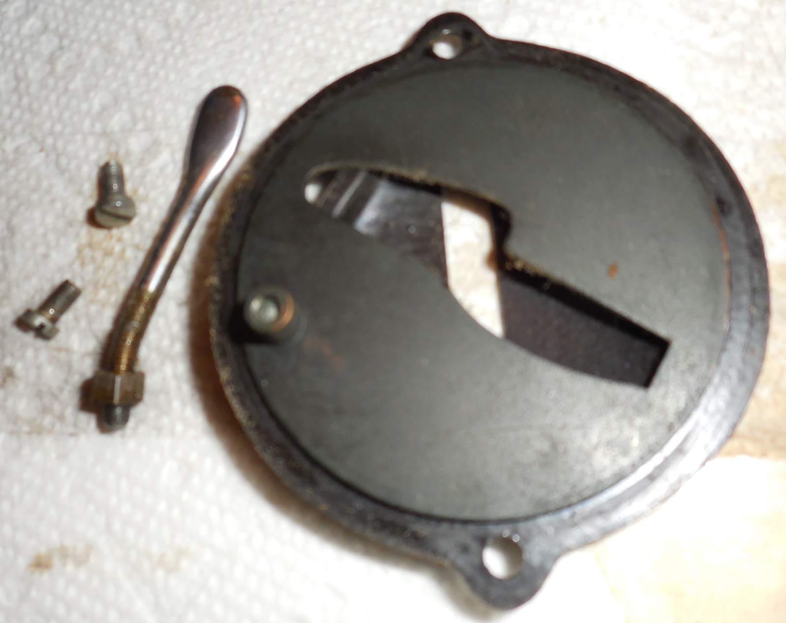 Japan Built 1590 Stitch Regulating Plate 45308 w/Thumb Screw & Lever Assembly Machine Parts