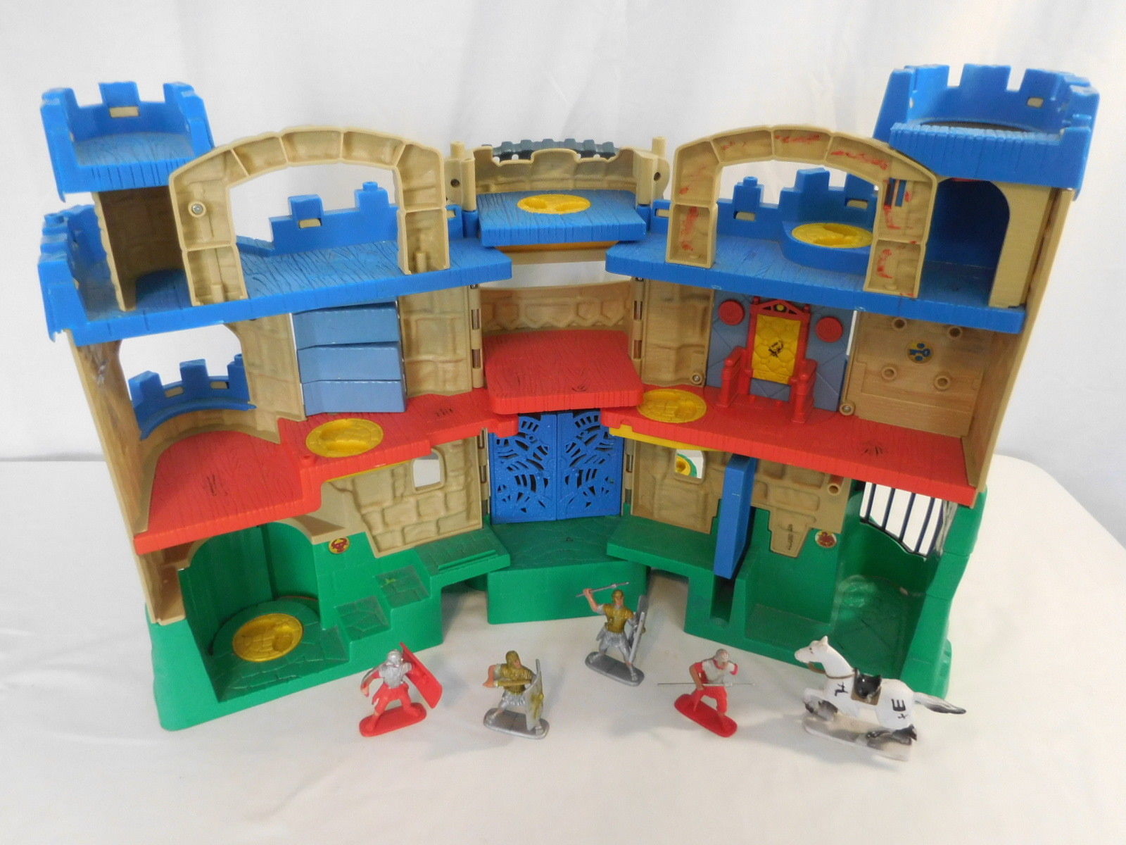 imaginext castle figures