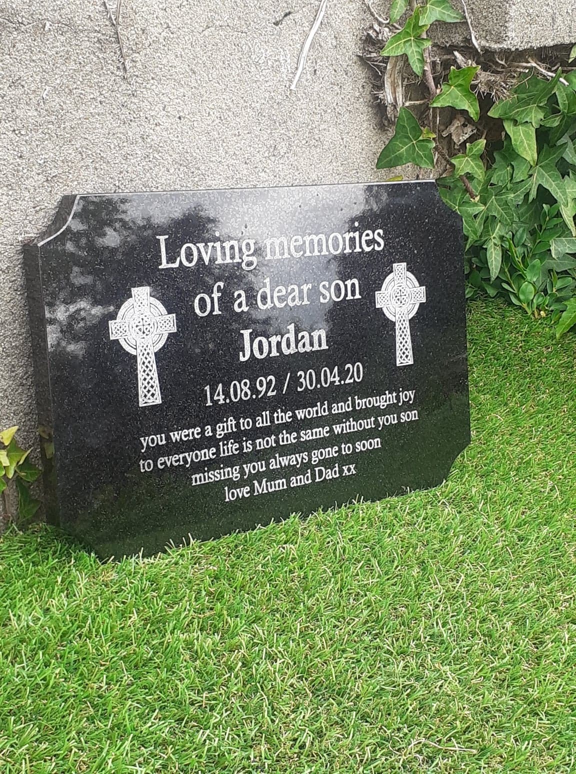 Flat Granite Headstone Grave memorial stone In Ground Grave Marker ...